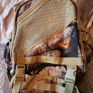 Deer hunter came backpack